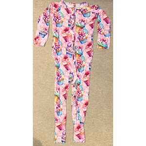 Bums and Roses bamboo cupcake sleeper size 2T